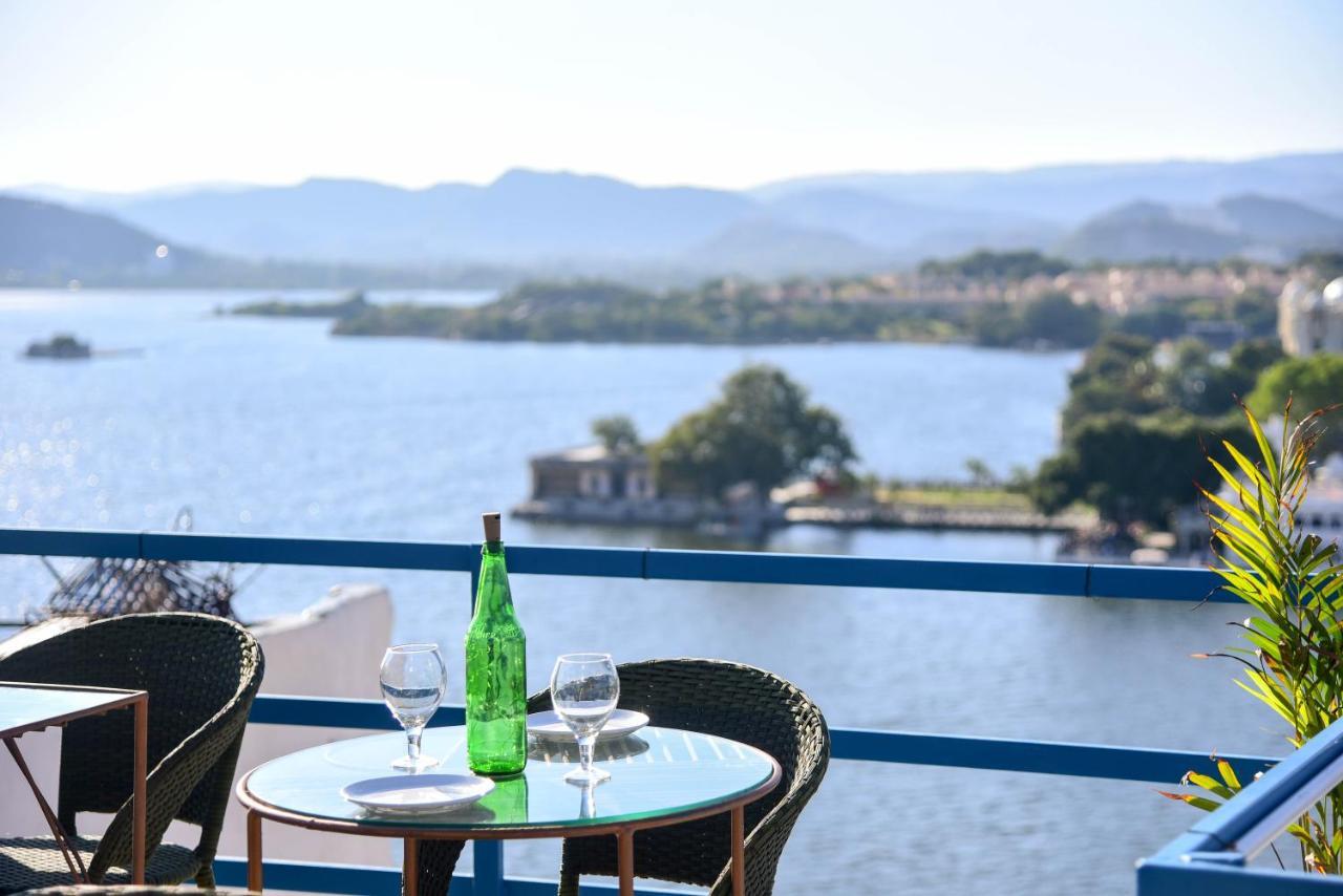 Hotel Casa By The Lake ウダイプル エクステリア 写真